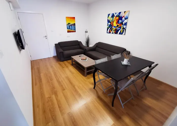 Daze Off Apartment, 300m To The Finikoudes * Lárnaca